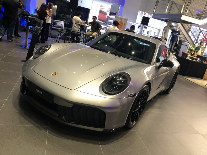 Porsche 911 Carrera GTS T-Hybrid Meluncur, 0-100 Km/Jam Cukup 3 Detik