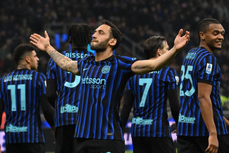 Hasil Inter Milan vs Genoa: Menang 2-0, Nerazzurri Tinggalkan AC Milan 13 Poin di Puncak