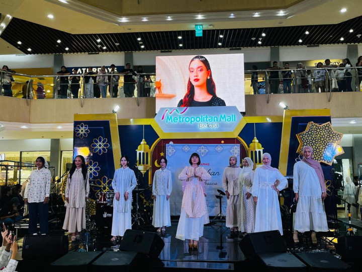 Rayakan with Chika Jessica, Koleksi Lebaran GRAPHIS Auto Bikin Effortless Chic