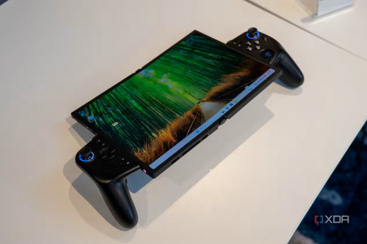 Intip Lenovo Legion Go Fold, Handheld Gaming Layar Lipat