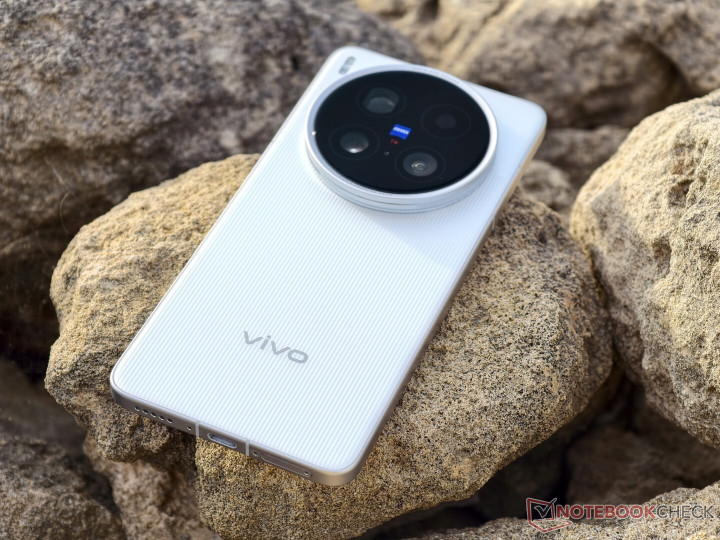 Siap Debut Global, Ini Perkiraan Harga dan Spesifikasi Vivo X300 Ultra
