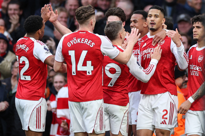 Liga Inggris: Arsenal Kokoh di Posisi Pertama Usai Tekuk Chelsea 2-1