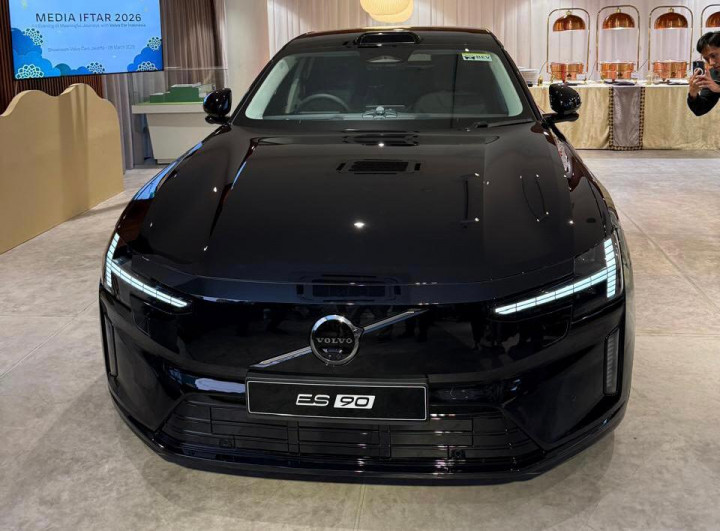 Volvo Luncurkan Sedan Listrik ES90, Dibanderol Rp2,1 Miliar