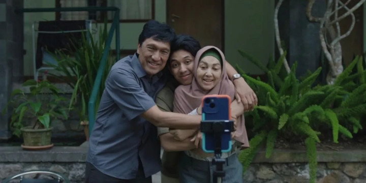 Kisah Haru Film Titip Bunda di Surga-Mu, Cinta Meriam Bellina dan Ikang Fawzi Diuji Penyakit