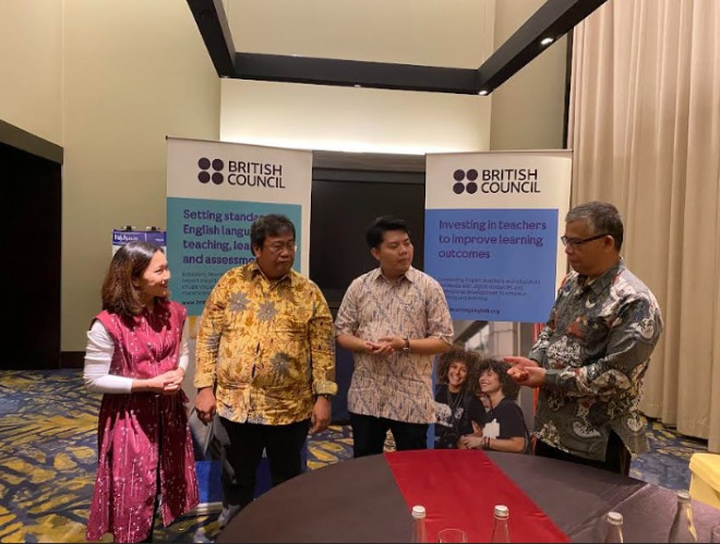 CEO Koneksi Indonesia Inklusif (KONEKIN), Marthella Rivera Roidatua (kiri). Medcom.id/Bram Stivens Situmeang