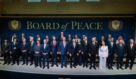 Momen Aneh di Forum Board of Peace, Donald Trump Putar Lagu Galau “November Rain” Guns N' Roses