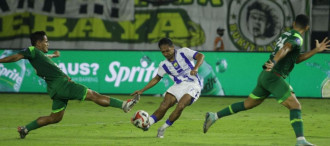 Persib vs Persik: Beckham Putra Siap Teror Ezra Walian di GBLA