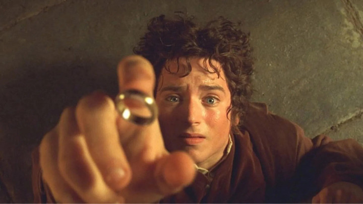 Aktor Elijah Wood Bocorkan Peluang Reuni di The Hunt for Gollum, Siap Jadi Frodo?