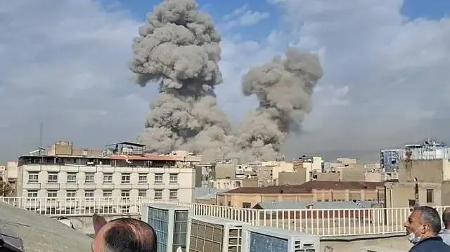 Berniat Lumpuhkan Kekuatan AS dan Israel, Iran Lakukan Manuver 'Gila'