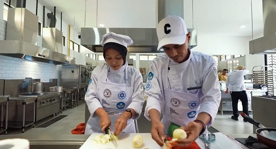 Kemendikdasmen Siapkan Sertifikasi Bahasa Asing untuk 100 Ribu Siswa SMK