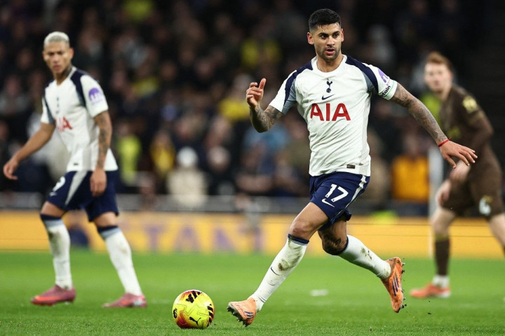 Panas! Cristian Romero Segera Dijual Tottenham Usai Terlibat Konflik Internal
