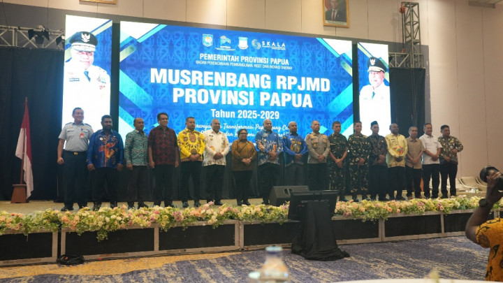 Dari Kartu Ibu Hamil sampai Rumah Layak Huni, Ini 6 Program Baru Papua