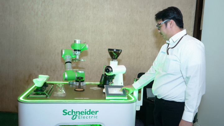 Schneider Electric Dorong Otomasi Cerdas untuk Industri F&B Surabaya