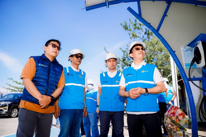 PLN Cek Kesiapan SPKLU di Jalur Surabaya–Bali Jelang Mudik Lebaran 2026