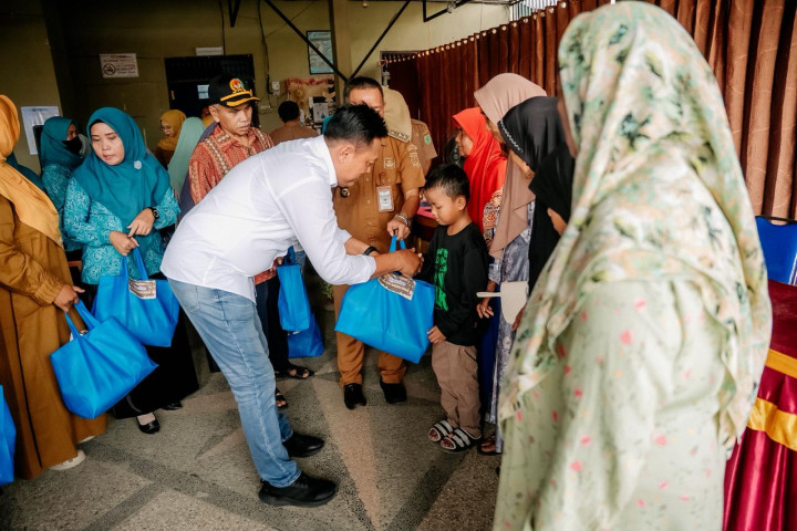 Jhonlin Group Paket Sembako Ramadan 2026:Salurkan 2.000  Warga dan Kades Beri Apresiasi