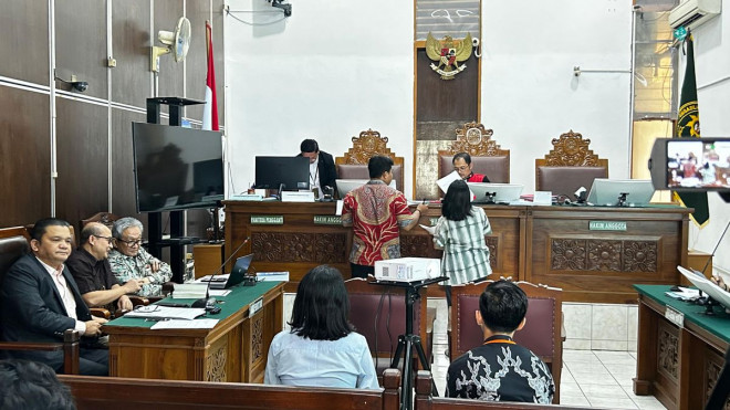 Mantan Wakil Kepala Kepolisian Republik Indonesia Oegroseno menilai dasar penyidikan terhadap Lee Kah Hin berpotensi cacat hukum. 