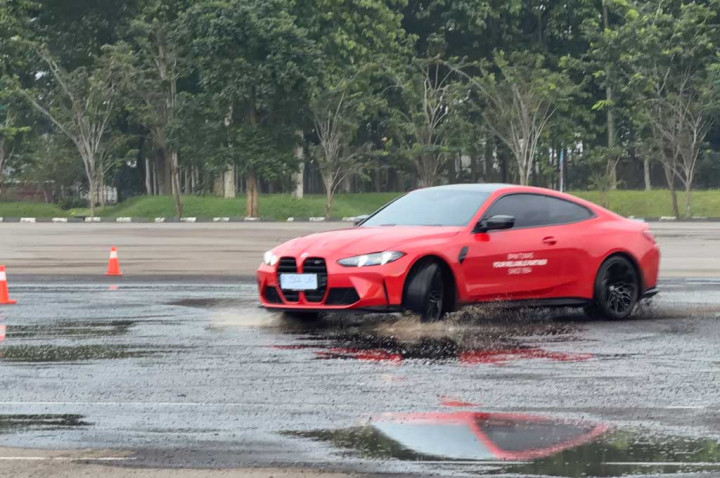 Kampanye Berkendara Aman ala BMW Safety Driving Masterclass