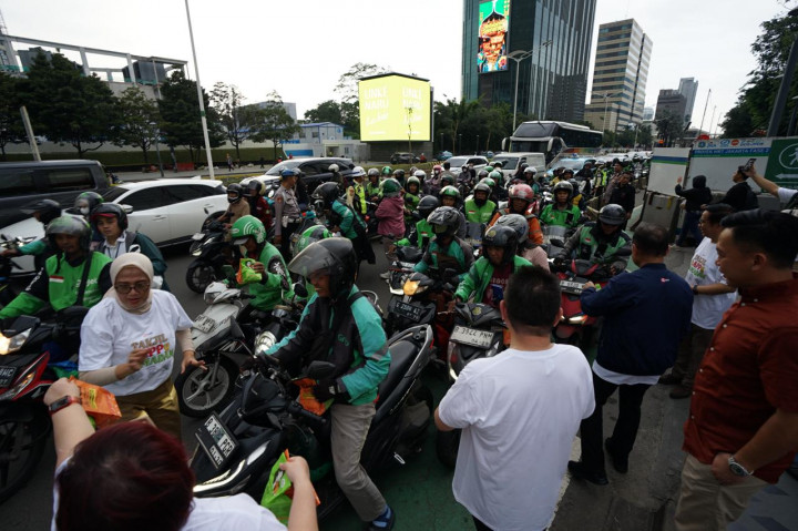 Isi Ramadan, APP Group Bagikan 1.500 Takjil Ramah Lingkungan