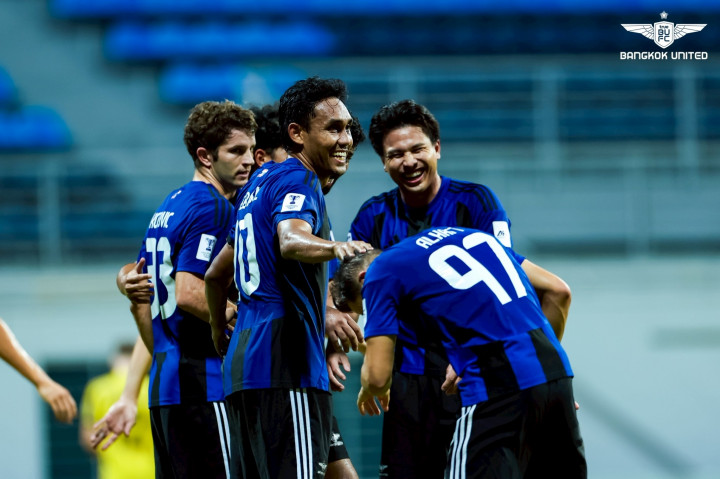 Bangkok United Ukir Sejarah! Tahan Imbang Tampines Rovers 2-2 dan Lolos ke Semifinal ACL 2