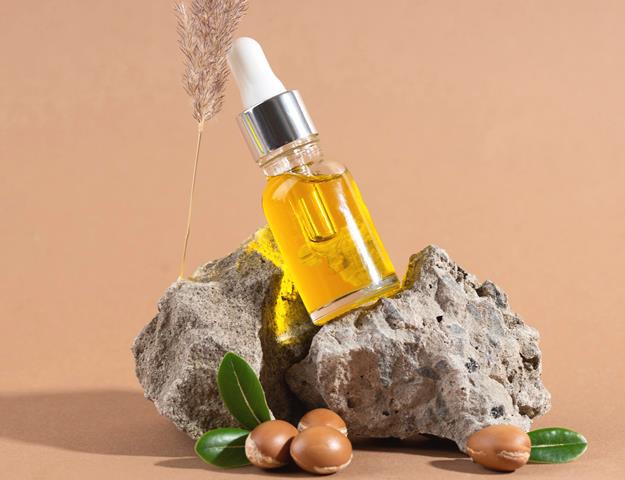 Hair Goals Alert! 5 Pilihan Hair Oil Biar Rambut Tetap On Point & Cepat Panjang di Musim Panas