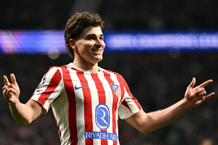 London Memanas! Chelsea dan Arsenal Adu Sikut Demi Pulangkan Julian Alvarez ke Inggris