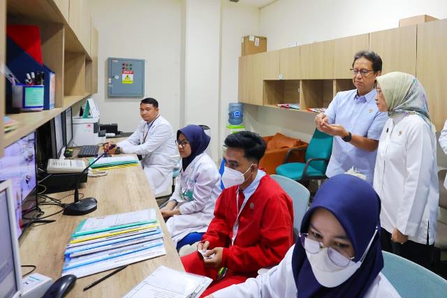  Menkes pastikan seluruh RS vertikal di bawah naungan Kemenkes tetap beroperasi penuh selama libur Hari Raya Nyepi dan Idul Fitri. (Foto: Dok. Birkom Kemenkes)