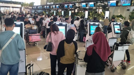 Pemudik di Terminal 3 Bandara Soekarno Hatta, Tangerang, Banten. (MI/Ramdani)