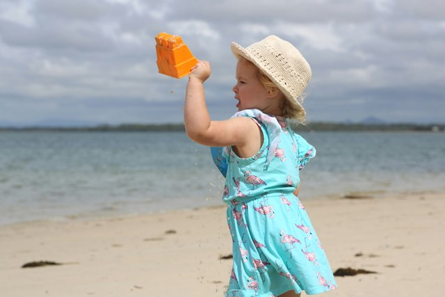   Cara mengetasi kulit anak yang alami sunburn.  (Foto: Ilustrasi/Dok. Unsplash.com)
