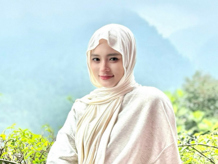 Jelang Lebaran, Inara Rusli Minta Maaf ke Insanul Fahmi dan Wardatina Mawa