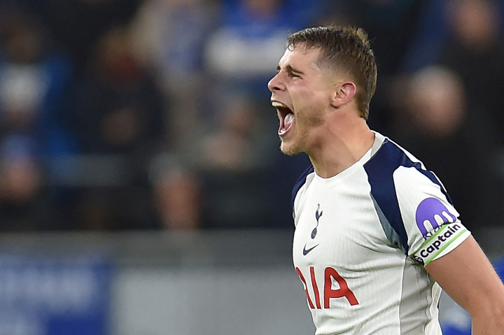 Van de Ven Bantah Keras Isu Pemain Tottenham Tak Peduli Krisis Klub