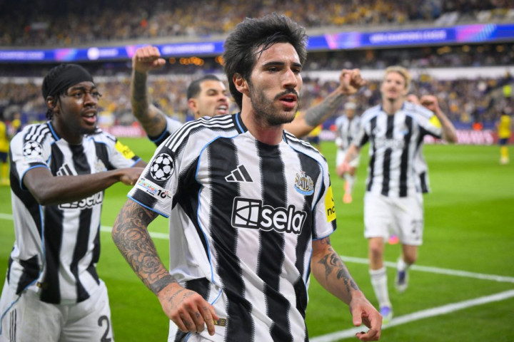 Terancam Absen di Play-off Piala Dunia! Sandro Tonali Jadi Tumbal Kekalahan Newcastle di Camp Nou