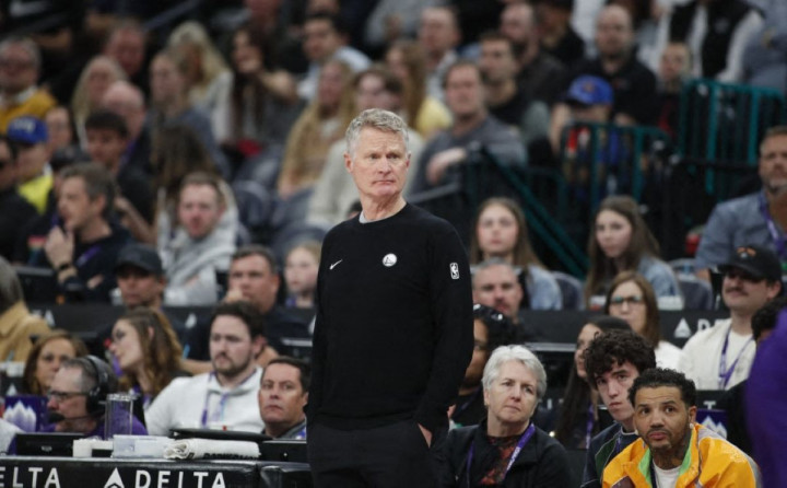 Steve Kerr Lempar Handuk! Warriors Resmi Incar Jalur Play-in Usai Dihajar Celtics