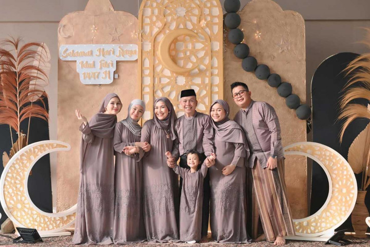 Sudah jadi Artis Terkenal, Ayu Ting Ting  Tetap Keliling Gang di Depok Rayakan Lebaran