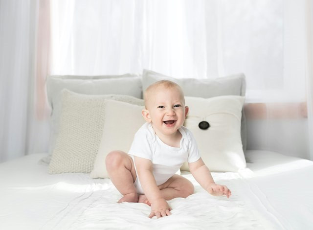 Kapan Sih Si Kecil Mulai Paham Omongan Kita? Cek Tahapannya Yuk!