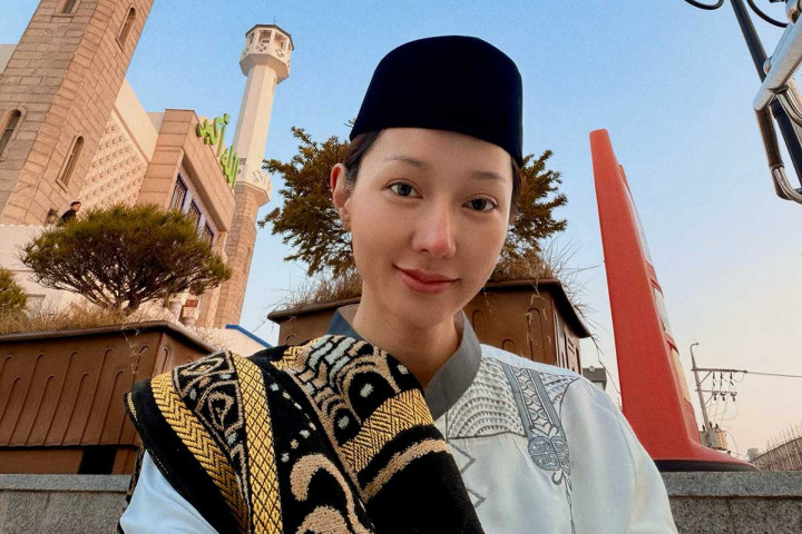 Alasan Lucinta Luna Tampil dengan Busana Pria saat Salat Id: Aku Hanyalah Pendosa