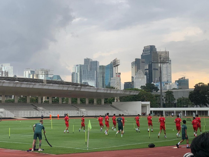 Intip Latihan Perdana John Herdman! 15 Bintang Timnas Indonesia Sudah Merapat, Elkan Baggott hingga Maarten Paes Hadir