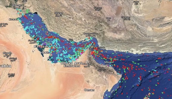 Ketegangan Memanas, Iran Buka Akses Selat Hormuz untuk Kapal Non-Musuh