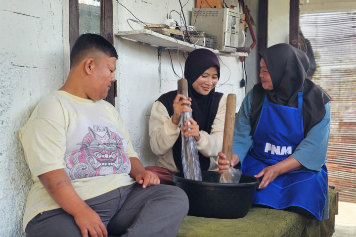 Dari Keterbatasan Menuju Kemandirian, Perjalanan Ibu Irma di Ciparay