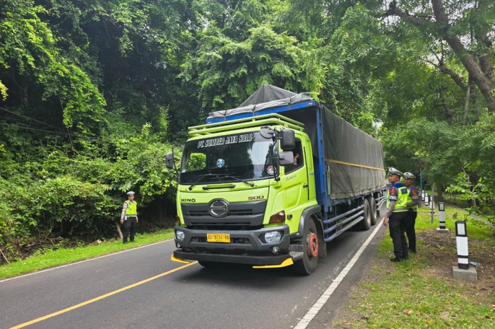 Truk Logistik Wajib Patuhi Pembatasan Operasional saat Arus Balik