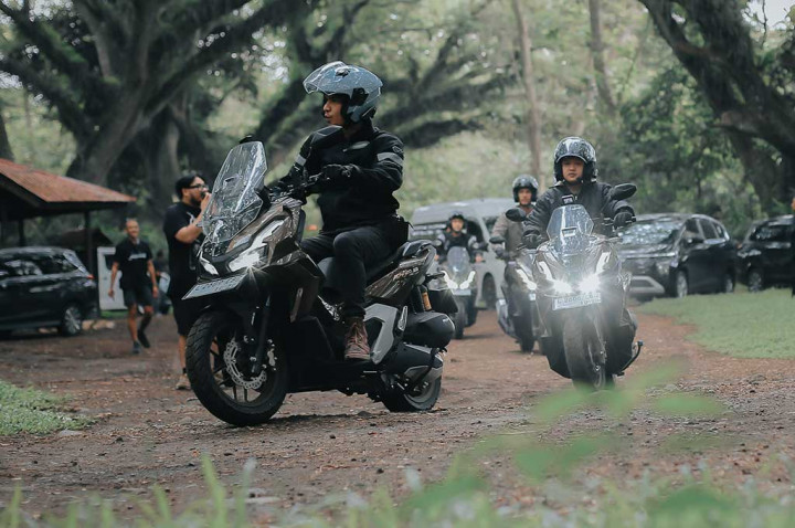 Kebiasaan Pengendara yang Bikin Motor Boros Bensin!