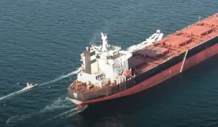 20 Kapal Berbendara Pakistan Bebas Melintas di Selat Hormuz