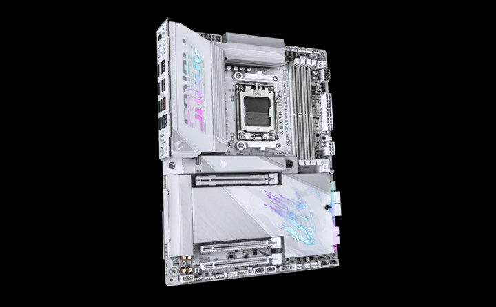 Gigabyte X870E Aorus Pro X3D Ice, Serba All-White Buas