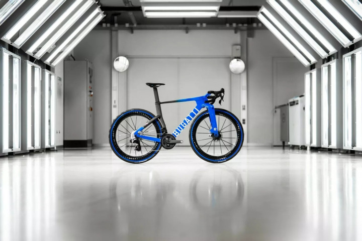 Bugatti Hadirkan Sepeda Balap Serat Karbon Factor One