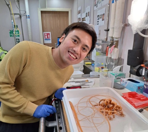 Pengalaman Langka, Alumnus UGM Ini Ikut Ekspedisi Ilmiah di Antartika