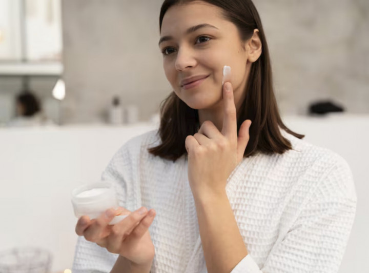 Sunscreen vs Sunblock, Jangan Sampai Salah Pilih, Ini Bedanya!