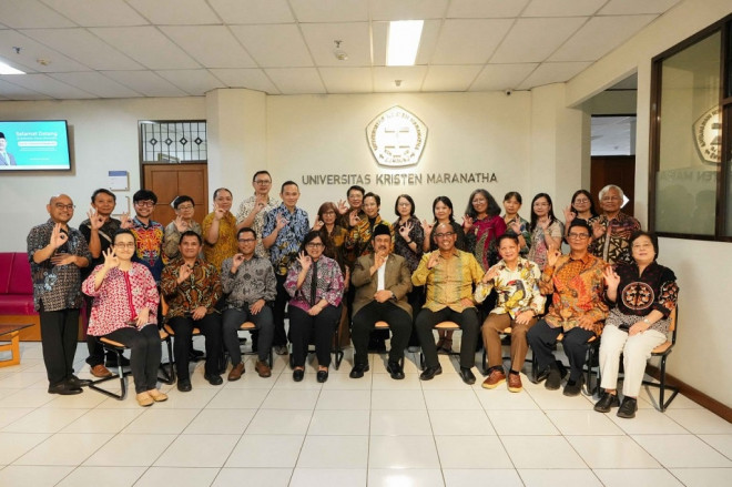 Penandatanganan MoU Bappenas dan UK Maranatha. DOK UK Maranatha