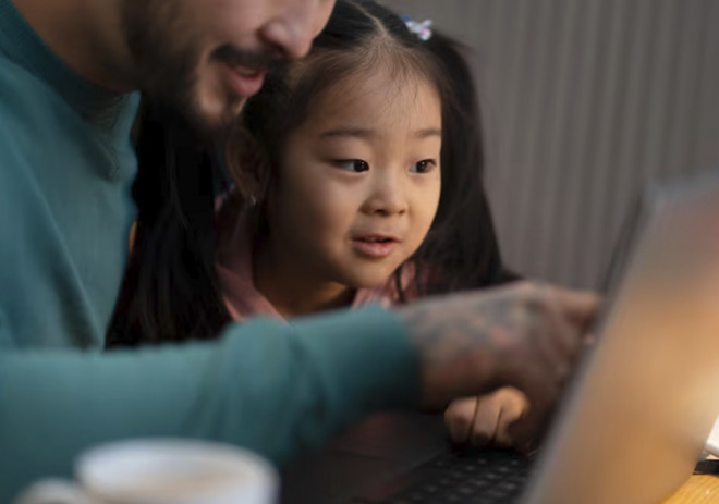 Peran keluarga dalam memberikan perhatian yang cukup kepada anak. Ilustrasi Freepik