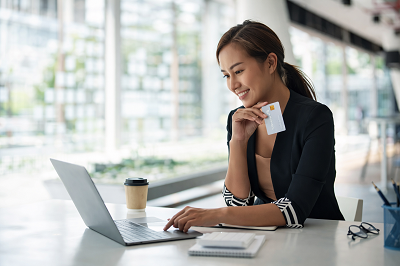 Kepercayaan Konsumen Jadi Kunci Utama Pertumbuhan E-Commerce di Indonesia