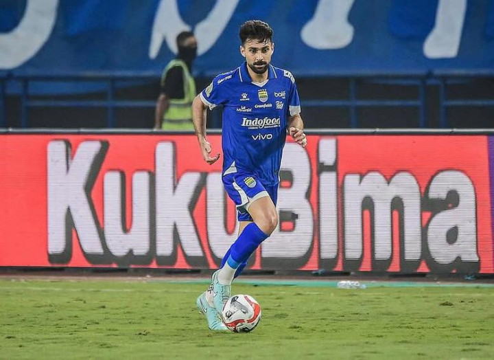 Profil Frans Putros, Bek Persib yang Bakal Berlaga di Piala Dunia