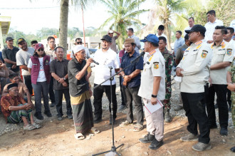 Tembus Daerah Terisolir, Satgas PRR Beri Bantuan dan Serap
